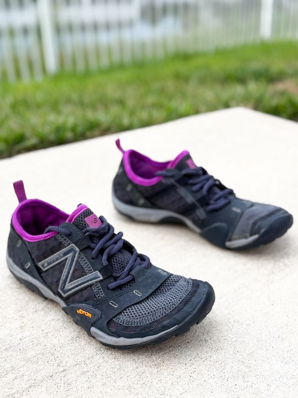 New Balance Minimus Vibram Trail Running Shoes Women’s Size 7 Black Purple